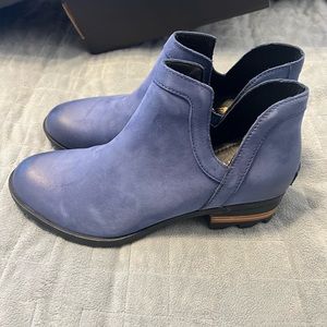 Sorel Lolla Cut Out Bootie New In Box, Size 8.5